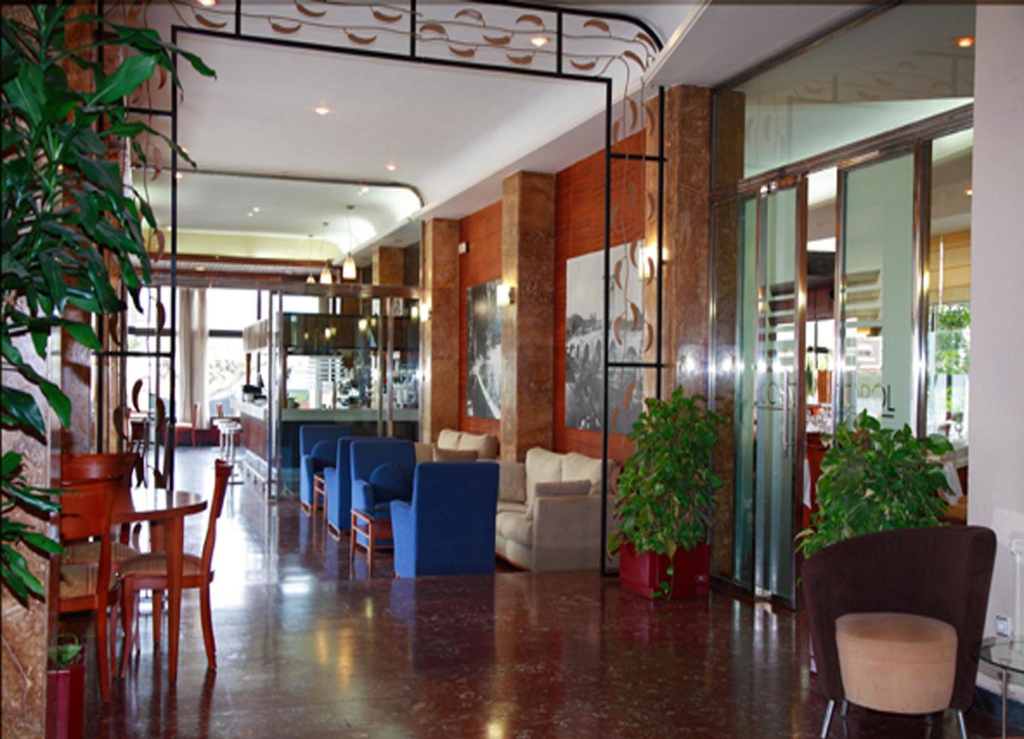 Hotel Cosmopol Ларедо Экстерьер фото
