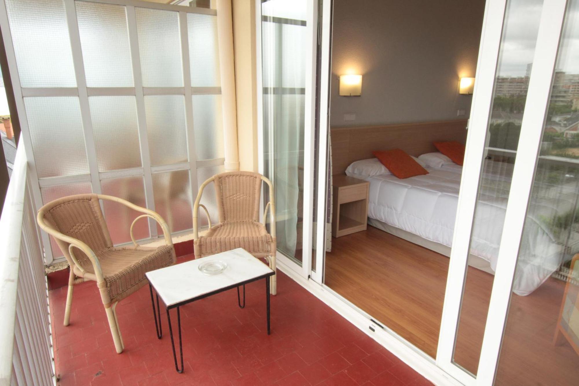 Hotel Cosmopol Ларедо Экстерьер фото